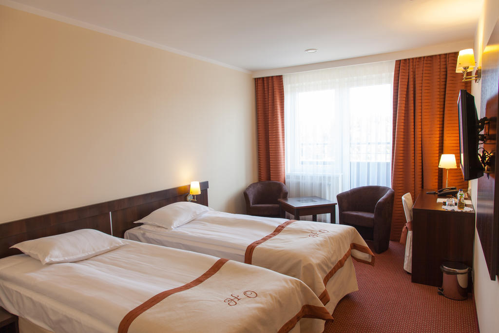 Hotel Ostrawa Wodzisław Śląski Exterior foto